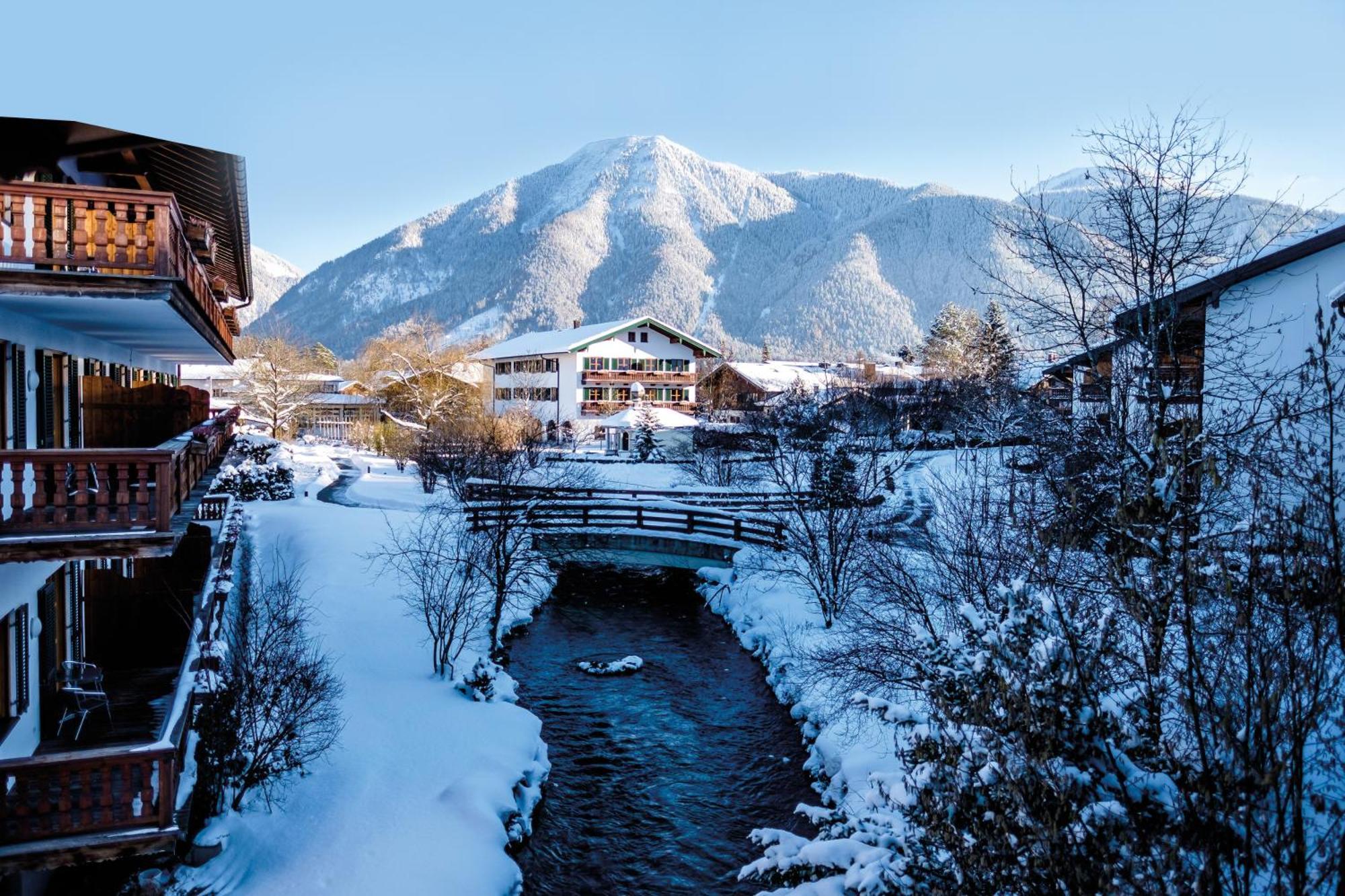Spa & Resort Bachmair Weissach, Luxury Family Resort Rotta Екстериор снимка